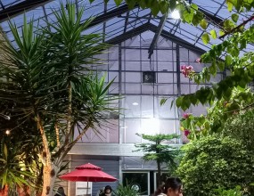 수목원내 꼬두라미까페에서 가족, 친목단체등 소규모 행사를 특별함으로  준비해 보세요.이용기간: 연중내내이용시간: 18시~22시까지인원: 50명이내 (변동될 수 있음)문의 : 235-8585